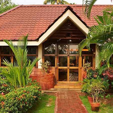 Club Mahindra Kumarakom Exterior photo